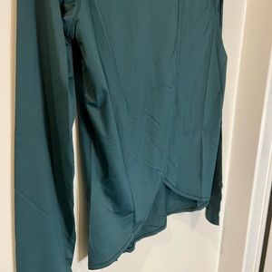 Athleta small emerald green UPF top